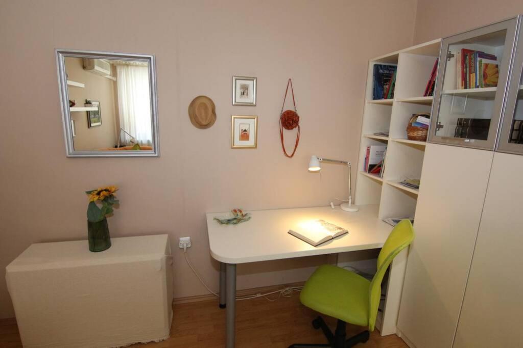 Fast Friend - Cozy Apartment In The Center With Private Garage 里耶卡 外观 照片